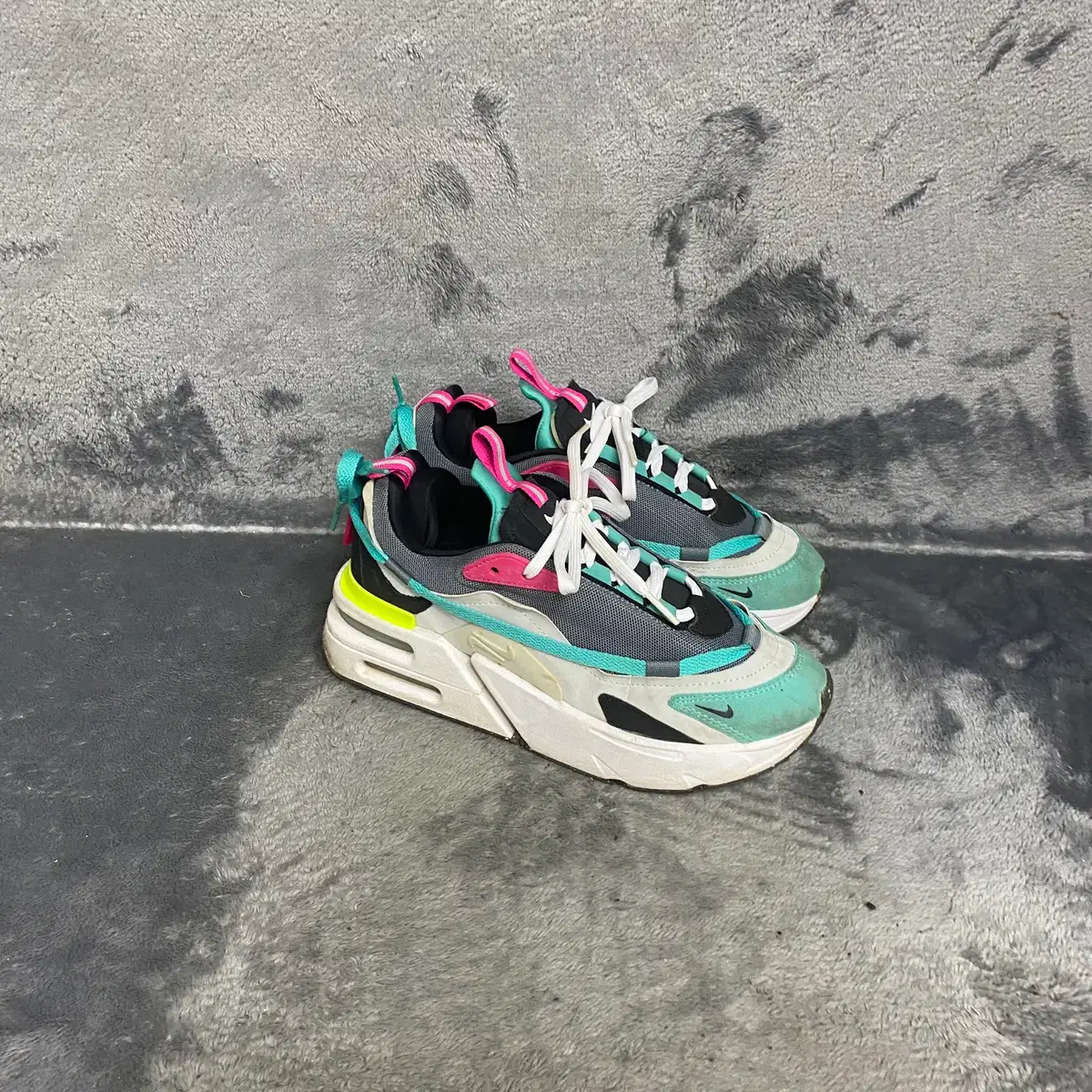 NIKE | 나이키 Vintage 235 Nike Flex Trainer 6 Sneakers #나이키