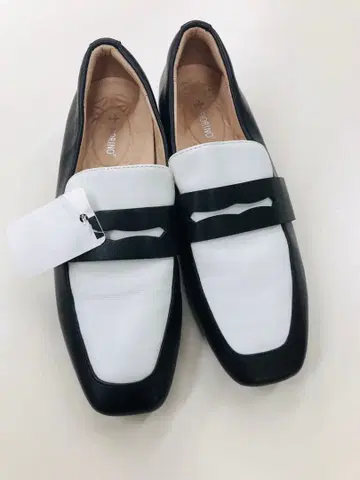 Fiorino 화이트 블랙 스트랩 로퍼 22.5cm (35)