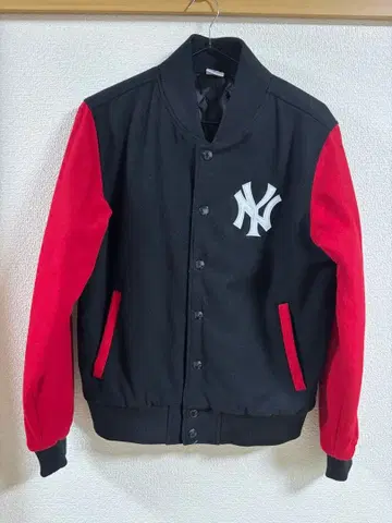 새상품급 뉴욕 양키스 바시티 자켓 블랙/빨간색 M Majestic MLB