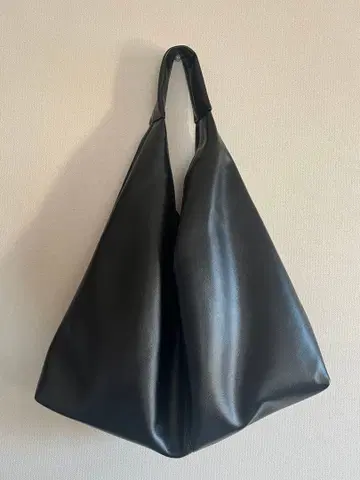 SLOBE 트라이앵글 BAG 블랙