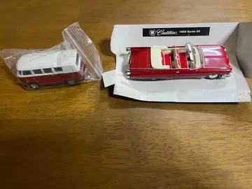 캐딜락 1959년식과 폭스바겐 버스 미니카 세트