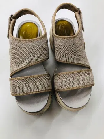 베이지 메쉬 스포츠 샌들 SS