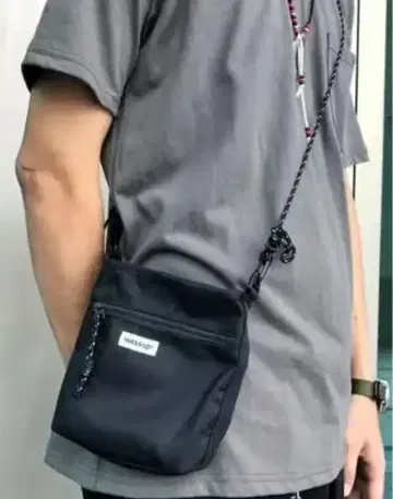 나일론 숄더백 블랙