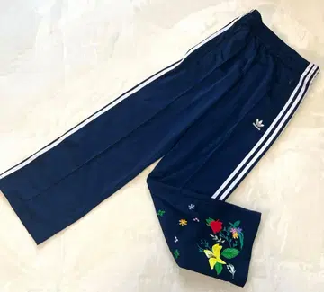 adidas 꽃무늬 자수 스트레이트 팬츠 네이비 와이드 팬츠 트랙 팬츠