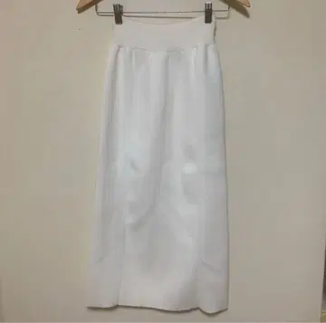 택 포함 새상품 Sov. 소브 니트 롱 스커트 화이트 사이즈 36