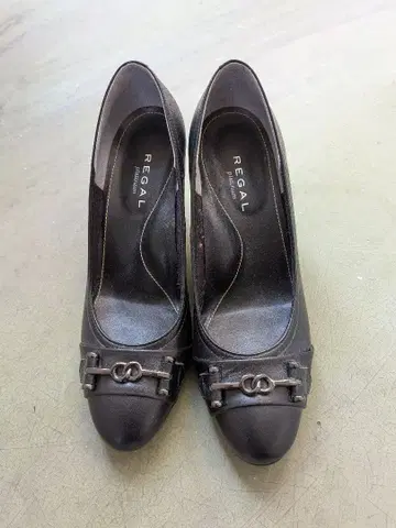 REGAL 블랙 하이힐 펌프스