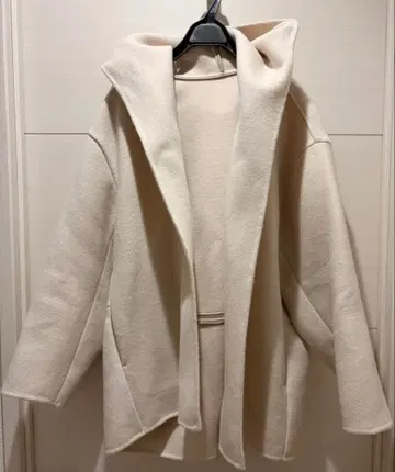 [ 새상품급 ] ROPE 후드 부착 울 숏코트 화이트