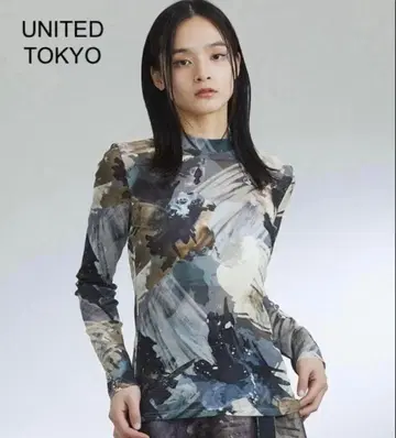 UNITED TOKYO 루미네이트 튤 티셔츠