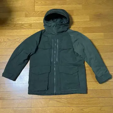 새상품급 UNIQLO White Mountaineering 다운 자켓