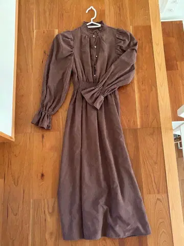 탁한 보라색 프릴 긴팔 코듀로이 클래시컬 볼륨 원피스 F 사이즈