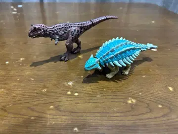 아니아 쥬라기 월드 카르노타우루스 & 안킬로사우루스