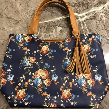 프린지 장미 패턴 토트백 네이비
