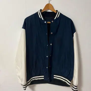 [ BEAMS ] 네이비 화이트 바시티 자켓