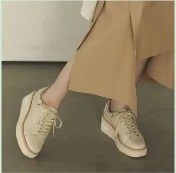 Lucida Acrux/아크루스 스퀘어 통굽 스니커즈