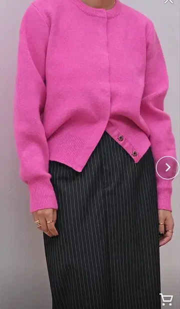 akte 니트 가디건