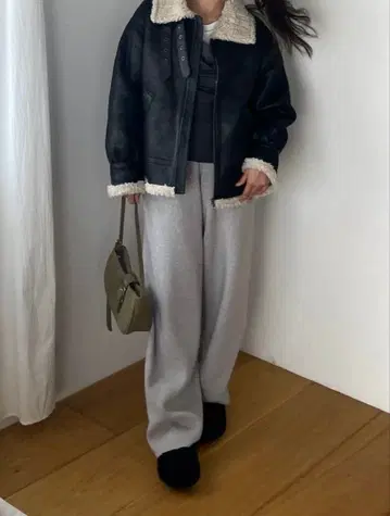 Ungrid 페이크 무스탕 보아 블루종