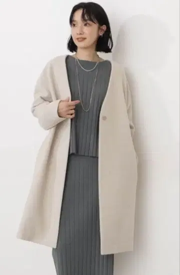 내추럴 뷰티 베이직 노카라 코트 블랙