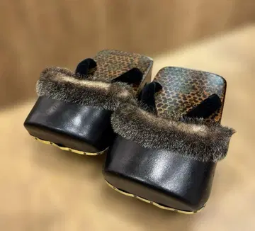 [ 새상품급 ] 퍼 달린 일본 나막신 일본 의류용 겨울용