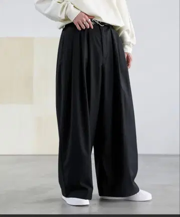 엑스트라 와이드 딥 턱 TR 와이드 팬츠
