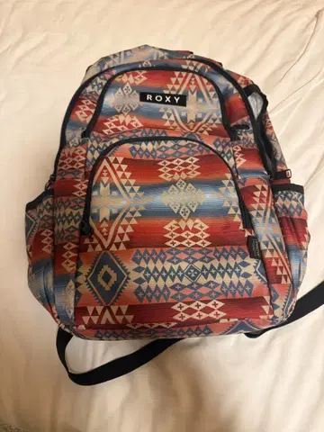 ROXY 기하학 패턴 백팩