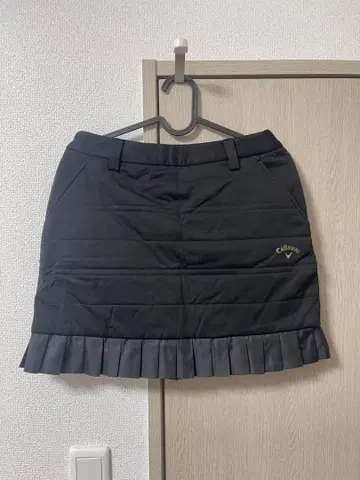 캘러웨이 블랙 플리츠 스커트