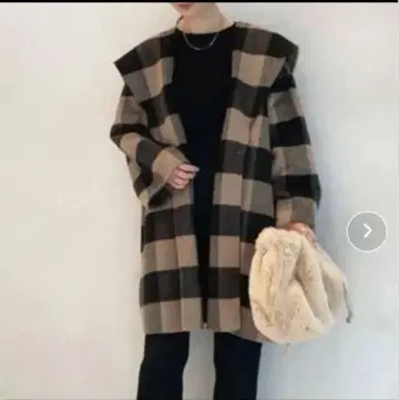 Mila Owen 빅 칼라 코트