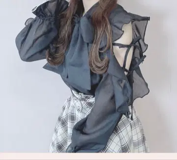 evelyn 긴팔 펄 리본 프릴 블라우스