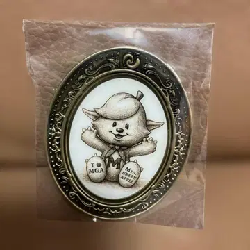 미세스 메멜 핀 배지