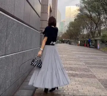 이데알루체 샤샤 스커트 그레이