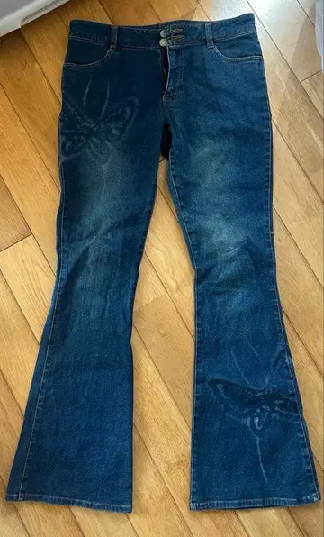 버터플라이 프린트 부츠컷 데님 팬츠