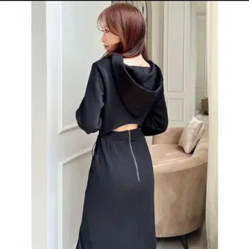 RESEXXY 리젝시 맨투맨 백 오픈 후디 원피스 블랙