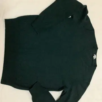 새상품급 UNIQLO 캐시미어 100% V넥 니트 다크 그린 M