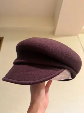 와인 레드 울 헌팅 캡