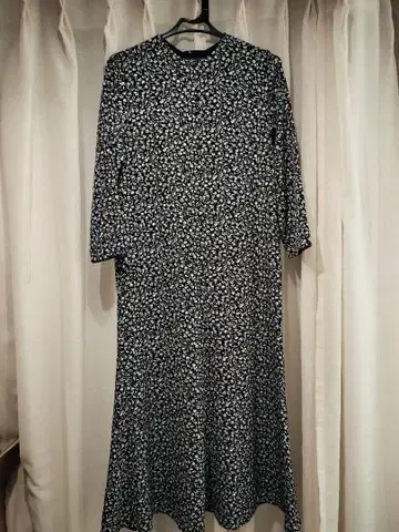 [ 미사용 새상품 ] 미니 꽃무늬 롱 원피스