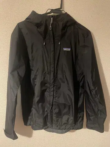 patagonia 블랙 나일론 자켓 XS