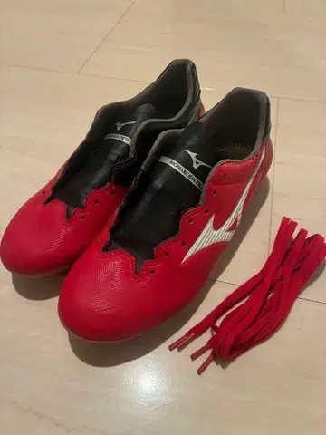 미즈노 축구화 레드 26.0cm