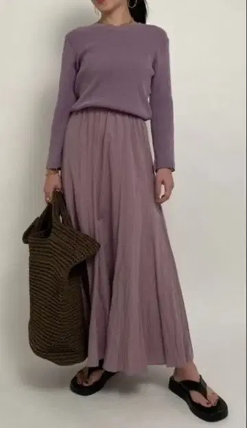 미라 오웬 원피스 패널 플레어 스커트 니트 도킹 원피스