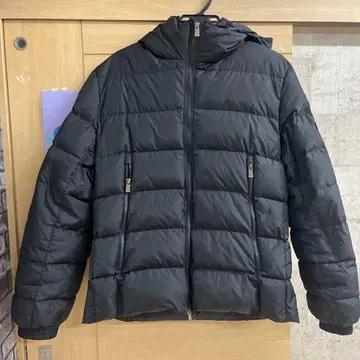 TATRAS 블랙 다운 자켓 후드 부착