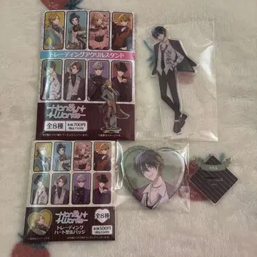 HoneyWorks 패밀리마트 아크릴 스탠드 하트 캔뱃지 YUI