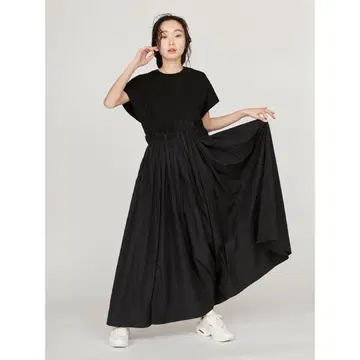 emmi 컷 도킹 플리츠 원피스