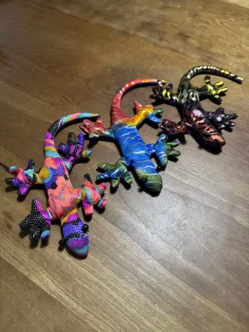 컬러풀한 도마뱀과 개구리 봉제 인형 세트