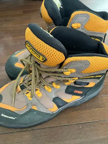 콜맨 트레킹 슈즈 오렌지/그레이 26cm