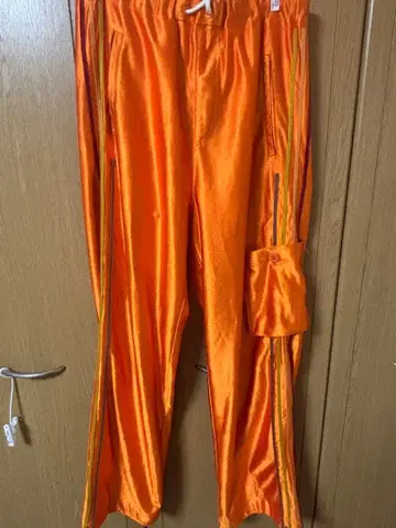 LAND by MILKBOY 오렌지 새틴 팬츠