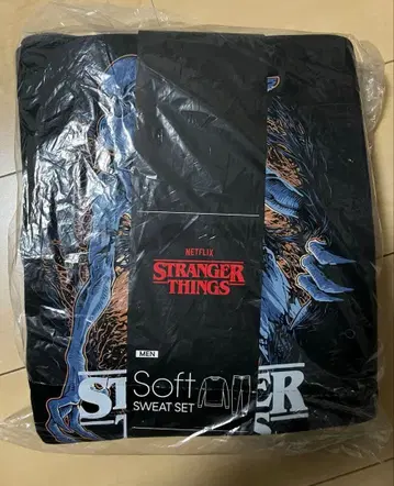 [ GU ] 기묘한 이야기 맨투맨 세트 STRANGER THINGS