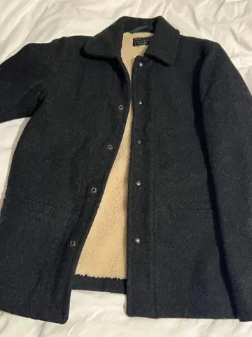 J.Crew 버튼 블랙 보아 자켓