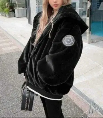 rady 퍼 후디 택 포함 미사용 새상품 M 사이즈 완판템 레어