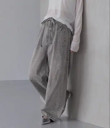 로리즈팜 이지 배럴 데님 팬츠