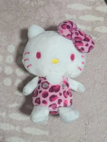 헬로키티 레오파드 무늬 봉제 인형 약 20cm