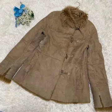 새상품급 [ 조르주 레쉬 ] 베이지 무스탕 코트 퍼 포함 (38) 양가죽