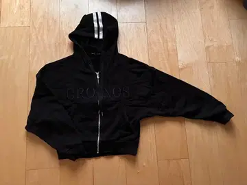 CRONOS 블랙 크롭 후드티 사이즈 38